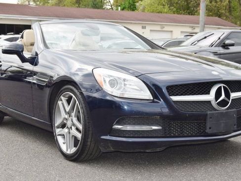 Used 2014 Mercedes-Benz SLK 250 image 13