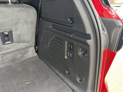 Certified 2024 Chevrolet Traverse RS w/ LPO, Floor Liner Package image 12