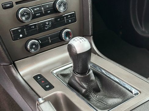 Used 2013 Ford Mustang Coupe image 21