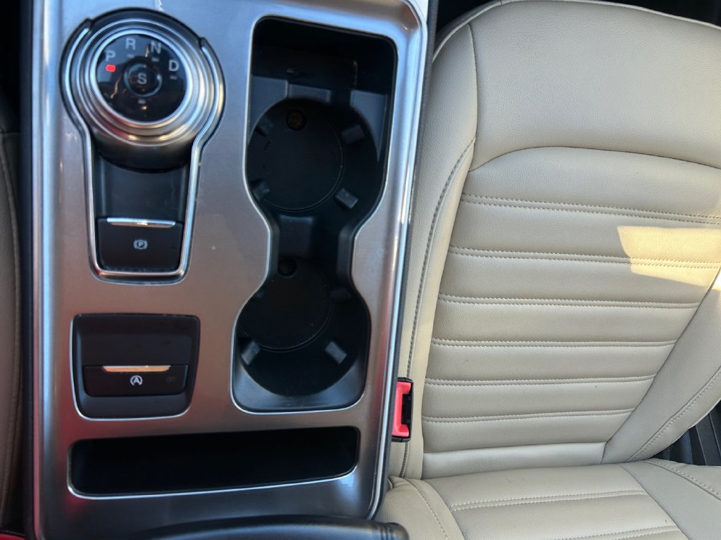 Used 2024 Ford Edge SEL AWD/4WD image 18