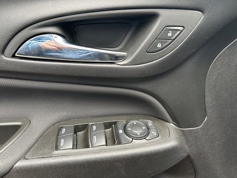 Used 2024 Chevrolet Equinox RS w/ RS Leather Package image 16