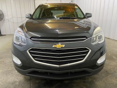 Used 2017 Chevrolet Equinox LT w/ Convenience Package image 2