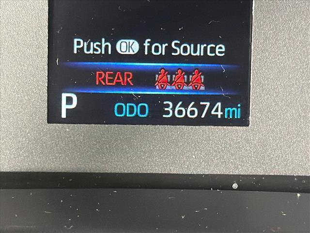 Used 2025 Toyota Corolla Cross L FWD image 27