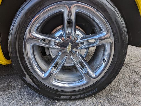 Used 2004 Chevrolet SSR w/ Preferred Equipment Group image 39