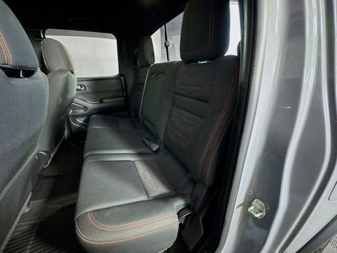 Used 2022 Nissan Frontier PRO-4X w/ Technology Package AWD/4WD image 24
