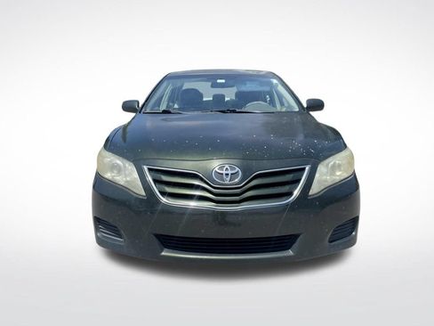 Used 2010 Toyota Camry LE FWD image 3