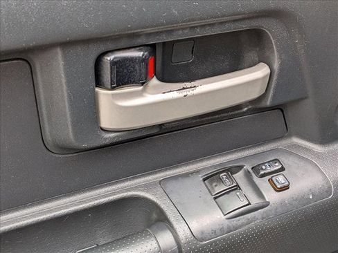 Used 2007 Toyota FJ Cruiser 4WD image 11