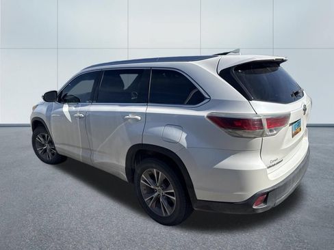 Used 2014 Toyota Highlander XLE FWD image 7