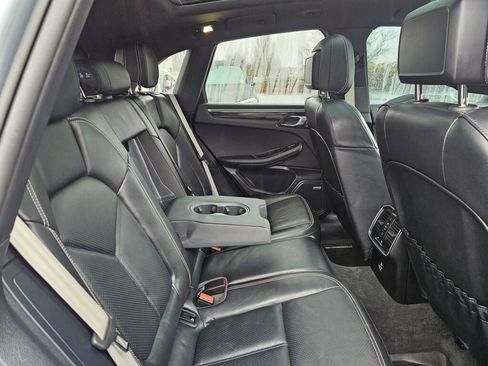 Used 2023 Porsche Macan image 15