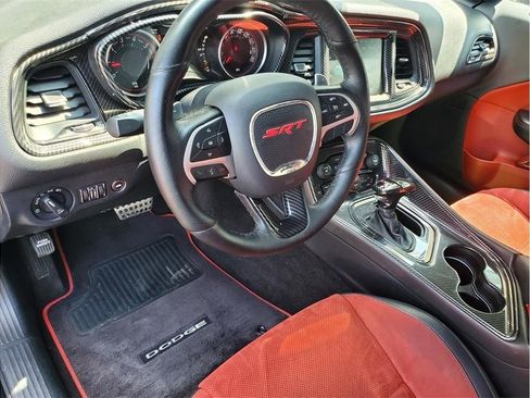 Used 2016 Dodge Challenger R/T Scat Pack w/ Leather Interior Group RWD image 34