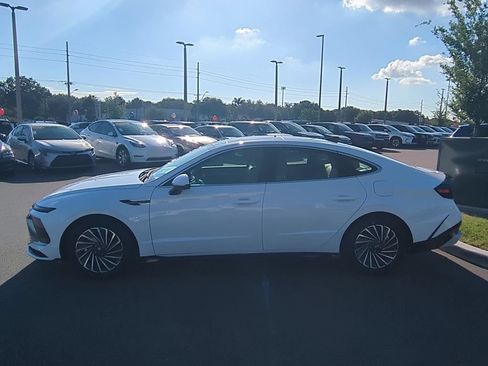 New 2026 Hyundai Sonata Limited FWD image 8