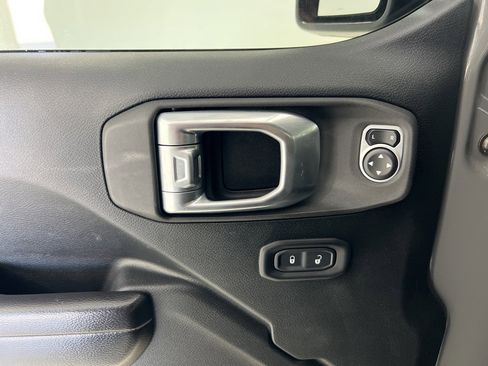 Used 2021 Jeep Gladiator Rubicon w/ Trailer Tow Package image 19