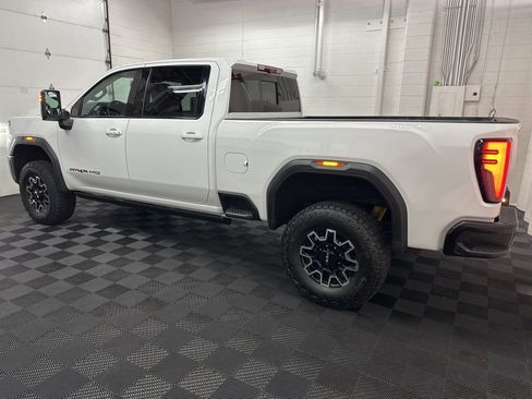 Used 2024 GMC Sierra 2500 AT4X image 6