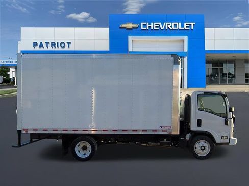 Used 2024 Chevrolet Low Cab Forward 5500XG RWD image 4