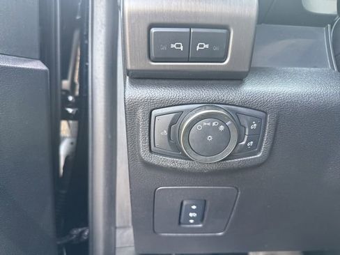 Used 2018 Ford F150 Raptor w/ Equipment Group 802A Luxury AWD/4WD image 25
