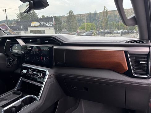 Used 2024 GMC Sierra 2500 Denali w/ Denali Reserve Package image 27