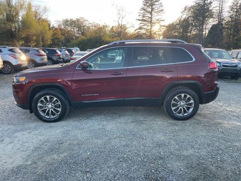 Used 2019 Jeep Cherokee Latitude Plus w/ Cold Weather Group AWD/4WD image 8
