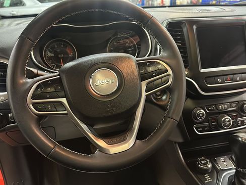 Certified 2021 Jeep Cherokee Latitude Lux 80th Anniv w/ Quick Order Package 26U 80TH image 19