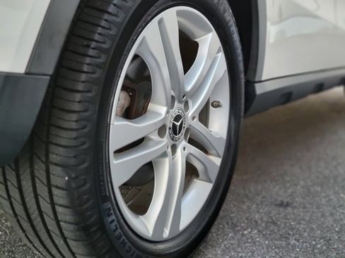 Used 2020 Mercedes-Benz GLA 250 4MATIC image 46