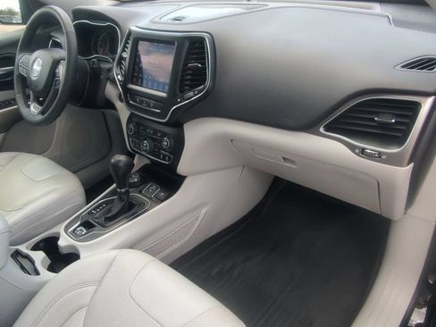 Used 2022 Jeep Cherokee Latitude Lux w/ Sun & Sound Group AWD/4WD image 26