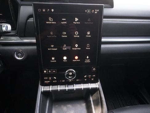 Used 2026 GMC Terrain Elevation w/ Elevation Premium Package FWD image 16