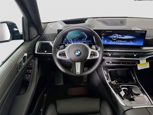 New 2026 BMW X5 xDrive40i w/ M Sport Package AWD/4WD image 21