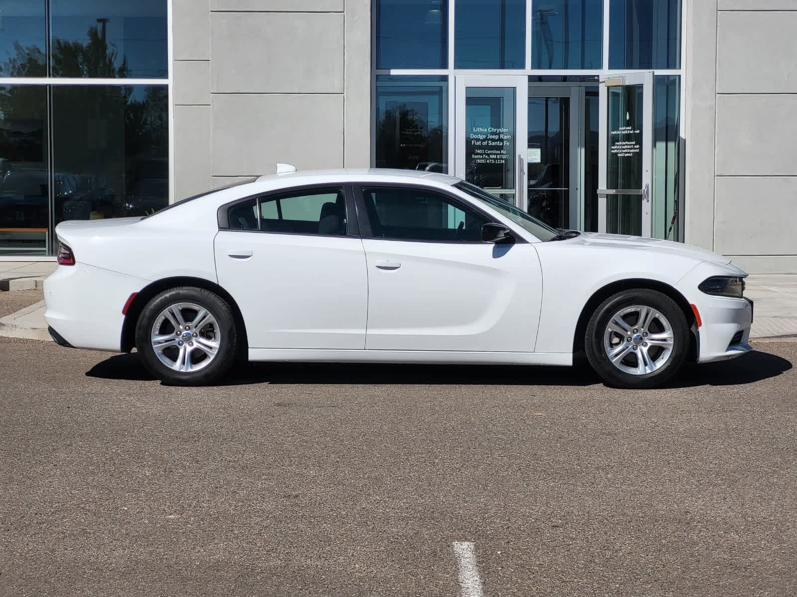 Used 2023 Dodge Charger SXT RWD image 4