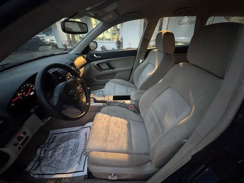 Used 2007 Subaru Outback 2.5i image 10