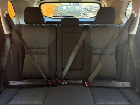 Used 2025 Nissan Rogue SV image 27