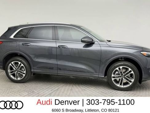 Used 2025 Audi Q5 Premium Plus w/ Premium Plus AWD/4WD image 9