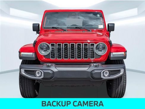 Used 2025 Jeep Wrangler Unlimited Sahara AWD/4WD image 10