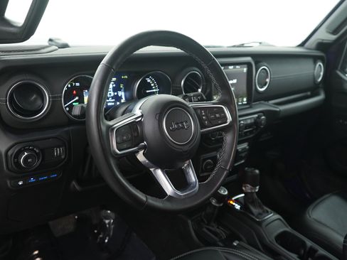 Used 2023 Jeep Wrangler Unlimited Sahara w/ Cold Weather Group image 20