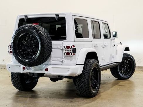 Used 2021 Jeep Wrangler Unlimited Sahara w/ Cold Weather Group AWD/4WD image 6