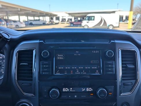 Used 2019 Nissan Titan Platinum Reserve image 6