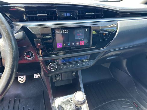 Used 2015 Toyota Corolla S FWD image 16