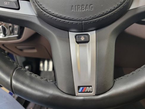 Used 2019 BMW M550i xDrive AWD/4WD image 37