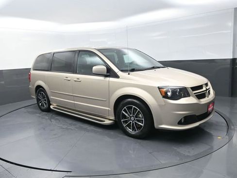 Used 2016 Dodge Grand Caravan R/T w/ Safety Sphere Group image 10
