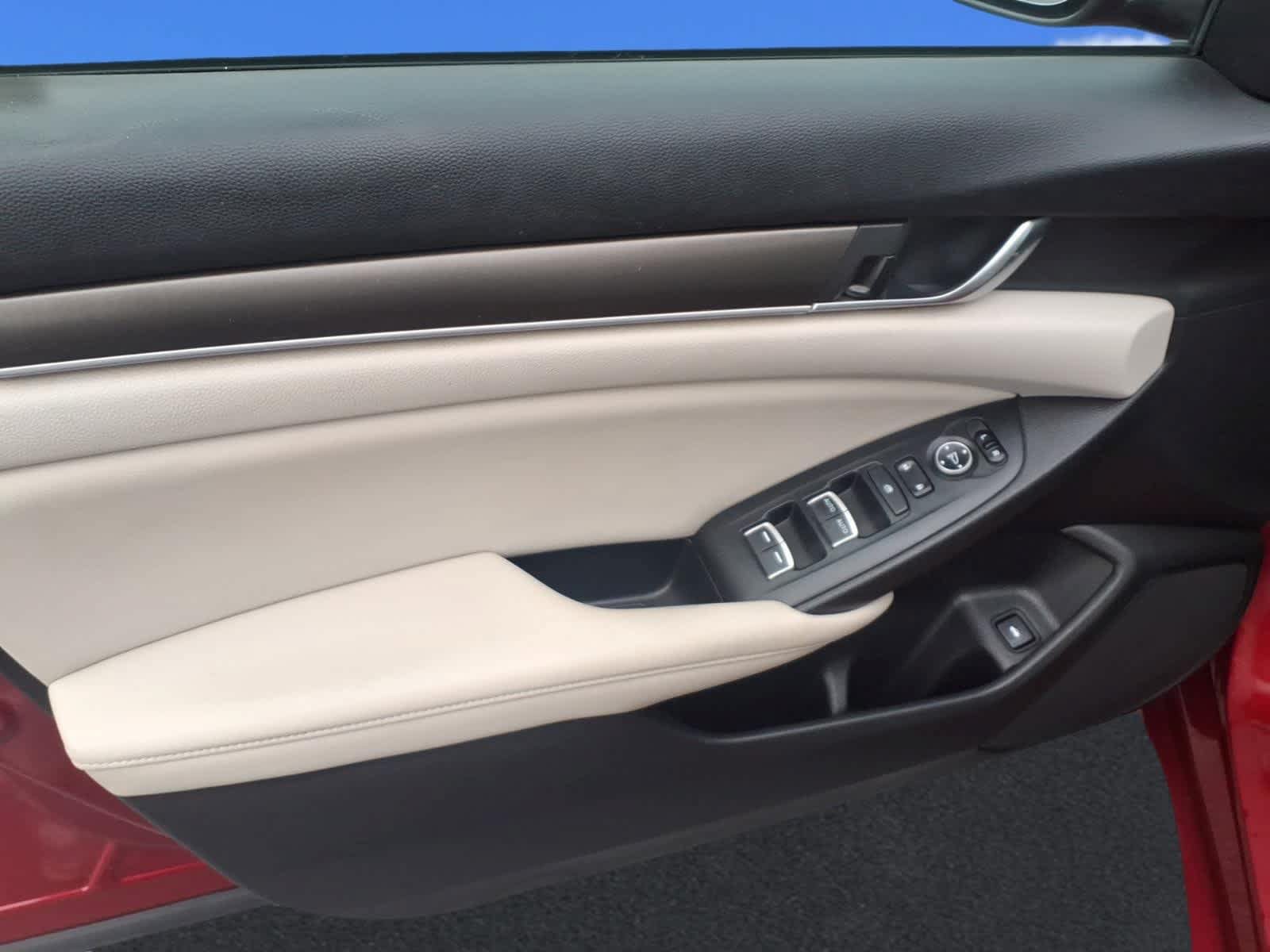 Used 2018 Honda Accord LX image 16