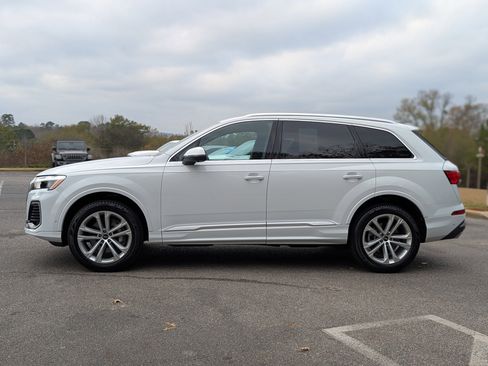 Used 2025 Audi Q7 2.0T Premium w/ Convenience Package image 6