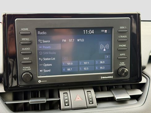 Used 2021 Toyota RAV4 XLE Premium image 32