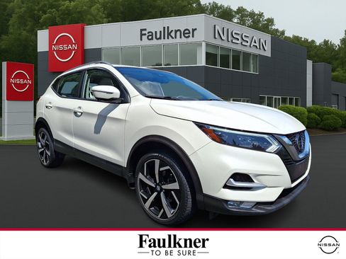 Certified 2022 Nissan Rogue Sport SL w/ Premium Package AWD/4WD image 1