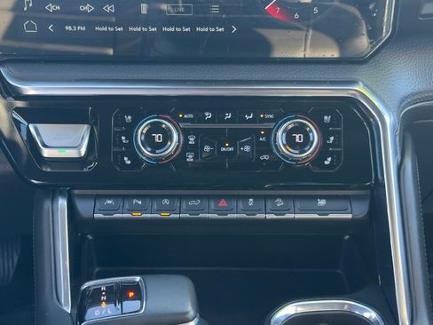 Used 2023 GMC Sierra 1500 Denali image 11