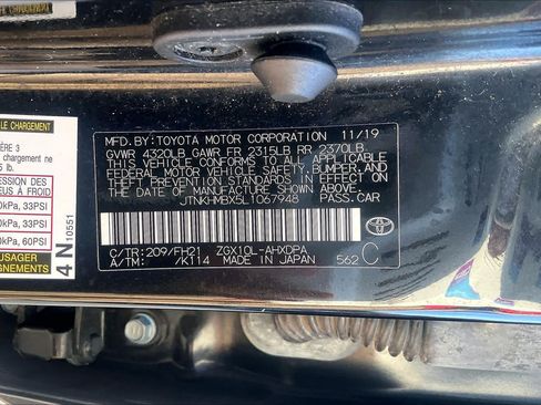 Used 2020 Toyota C-HR LE FWD image 34