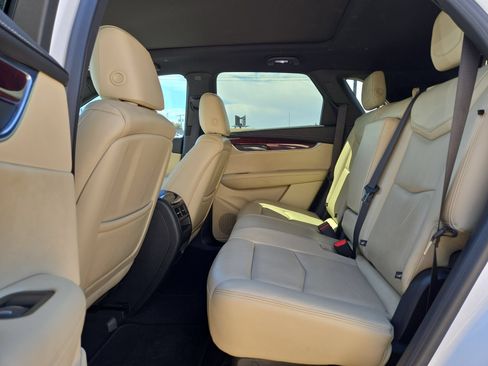 Used 2018 Cadillac XT5 Premium Luxury w/ Driver Assist Package FWD image 13