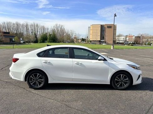 Used 2023 Kia Forte LXS image 6