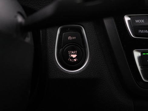 Used 2015 BMW M4 Coupe image 40