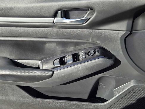 Used 2023 Nissan Altima 2.5 SV image 22