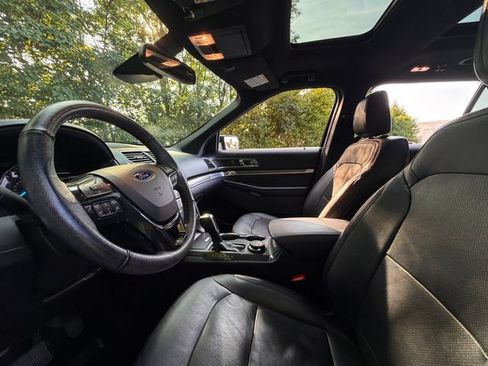 Used 2018 Ford Explorer Sport w/ Equipment Group 401A AWD/4WD image 15