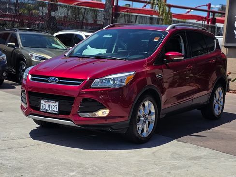 Used 2014 Ford Escape Titanium w/ Equipment Group 401A FWD image 5