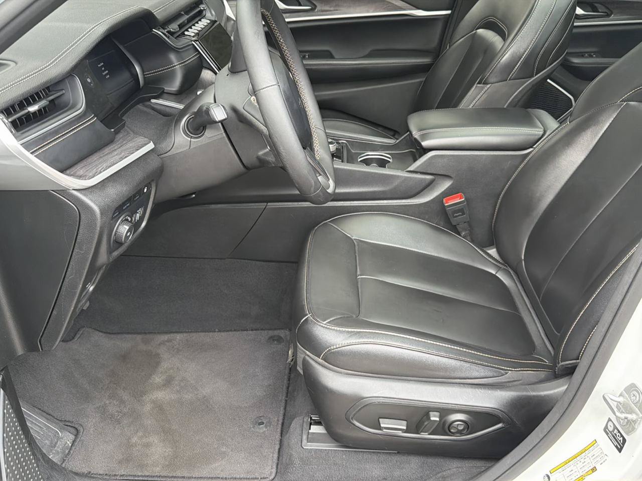 Used 2024 Jeep Grand Cherokee Limited 4xe AWD/4WD image 8